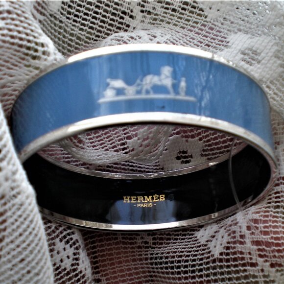 NWT Hermes Caleche Blue Enamel Palladium Plated Wide Bangle Bracelet Size 62 - Picture 7 of 10